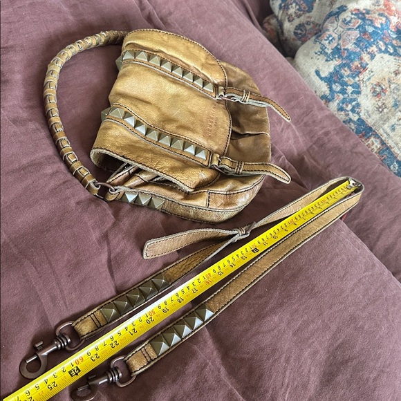 🇩🇪Liebeskind Berlin ‘Hailey’ Tan Leather studded, punk rock, crossbody purse EUC - Picture 16 of 16